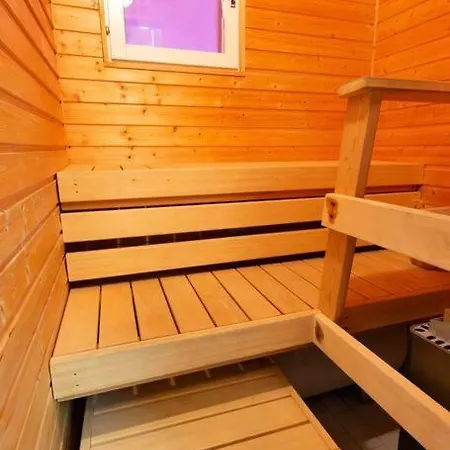 Rivitalokaksio *Autokatospaikka* Seinäjoki Exterior foto