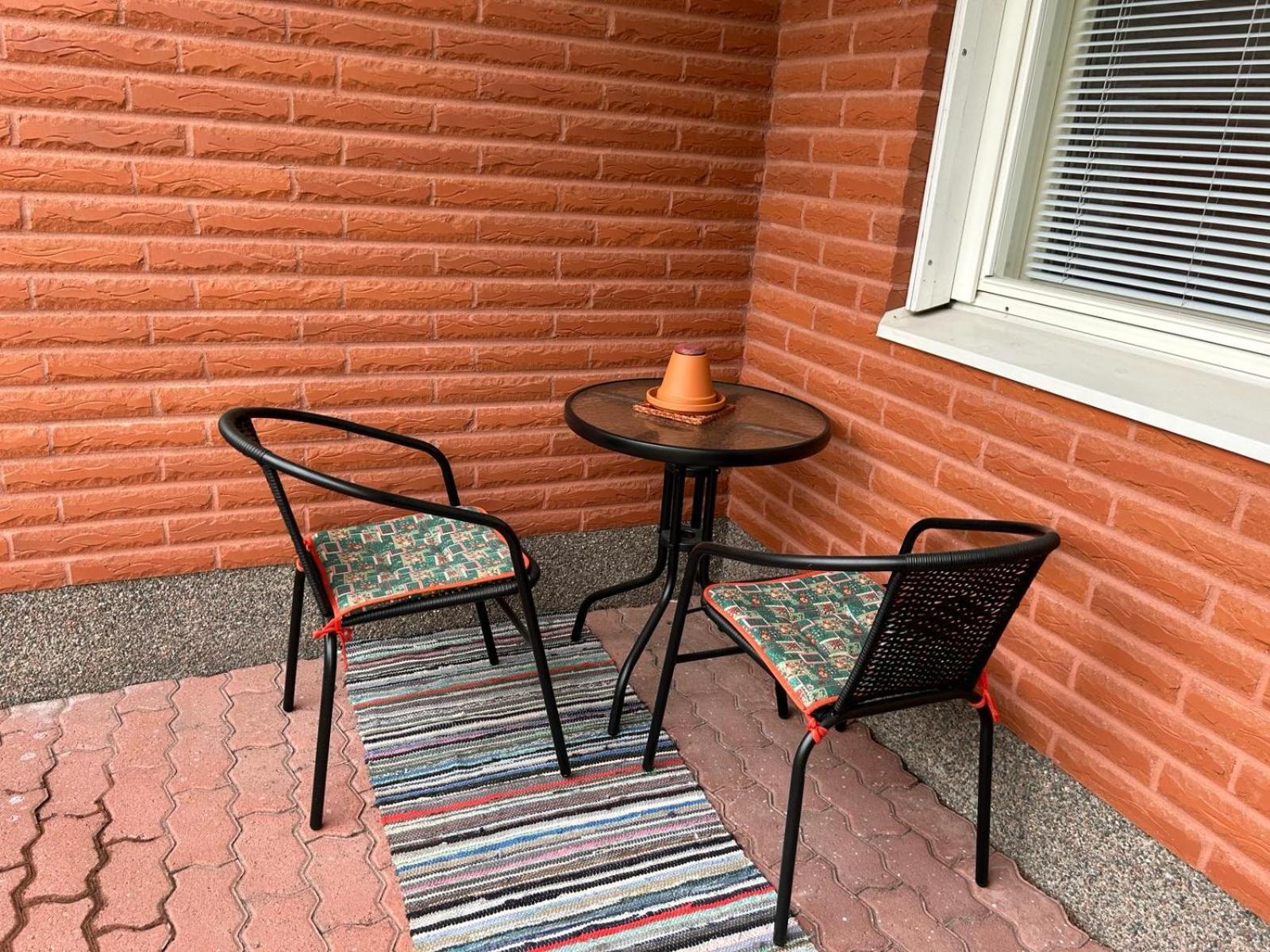 Rivitalokaksio *autokatospaikka* *